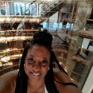 Meet your Posher, Kelli